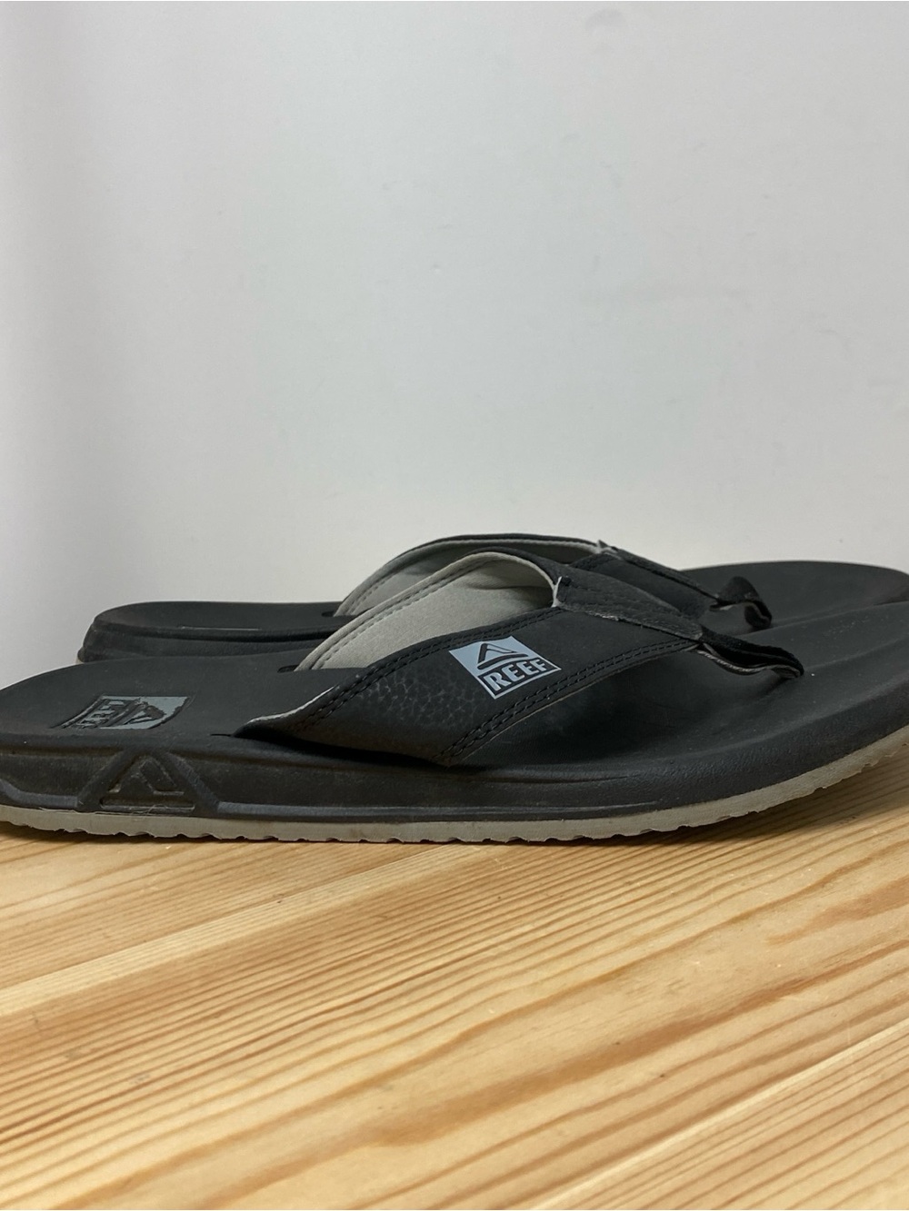 Reef Thong Flip Flops Beach Pool Sports Casual Black Men (Size 9.5 see image #2)
